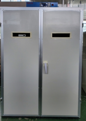 購入 キジの鶏のアヒルの卵の定温器およびHatcher機械2000卵 online manufacture